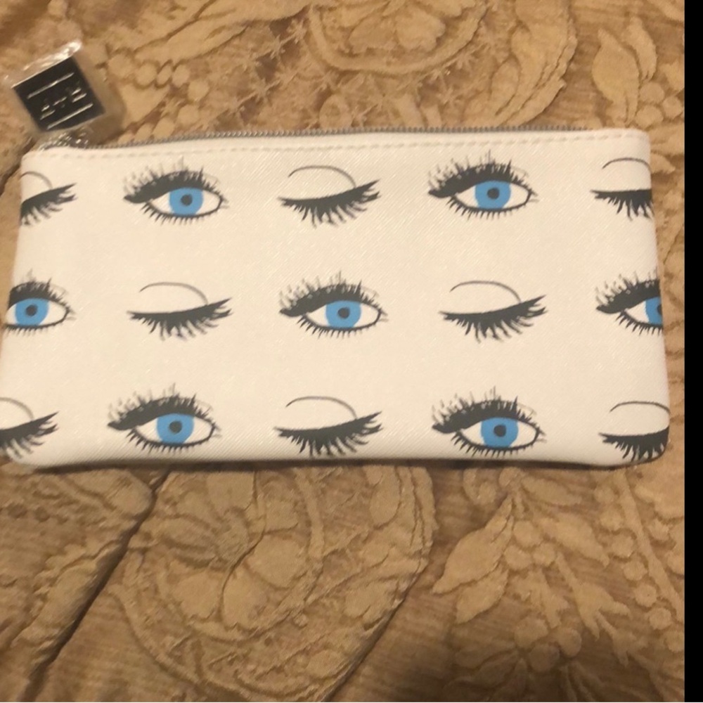 Rodan and Fields NWT Lash Boost bag - Picture 2 of 7